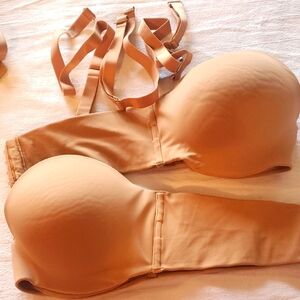 Ambrielle Strapless Tan Sz.‎ 40 D Set Of 2 Bra's with Straps
